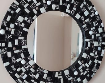 Espejo de mosaico, negro y blanco