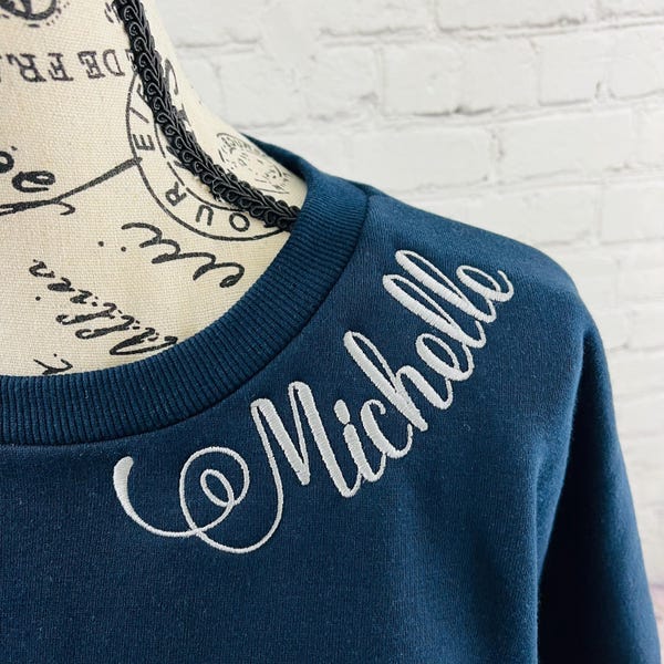 Monogrammed Sweatshirt, Monogram Crew Neck Pullover, Neckline Name Sweatshirt, Womens Monogram Warm Pullover, Crew neck Sweatshirt