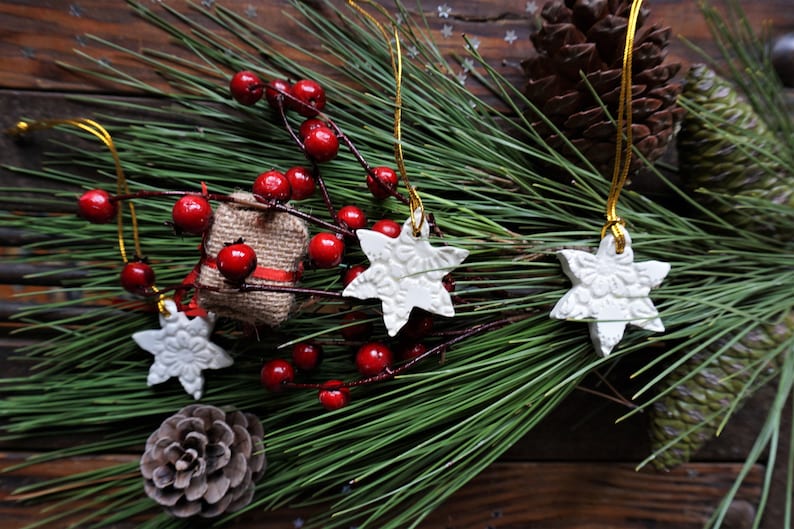 Handmade white ceramic with flower pattern for Christmas decorations Set of 4 star Christmas ornament Christmas gift