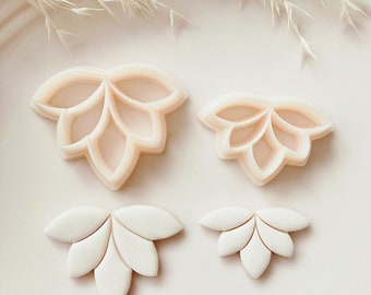 Lotus Leaf Polymer Clay Cutter: Clay Tools