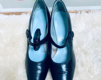 1970’s Black Mary Janes size 6 AA