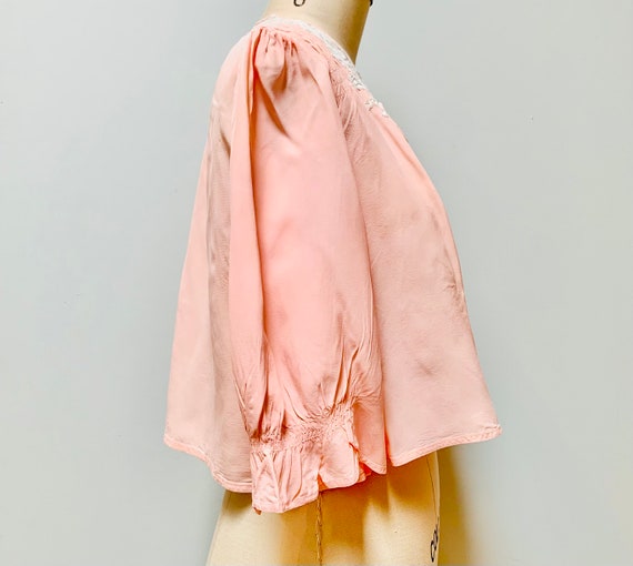 1930’s Rayon Bed Jacket - image 6