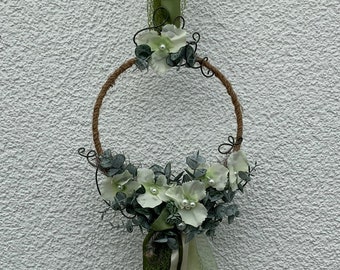 Door decoration, wall decoration, window decoration all year round. Decorative ring made of jute. Approx. 20 cm Ø.