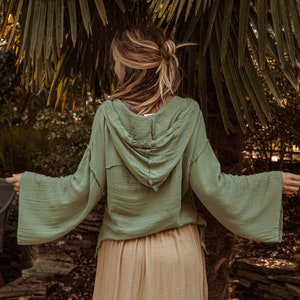 Boho Organic Cotton Bamboo Beachy Witchy Hoodie, Bohemian Grunge Crop Hoodie Top Muslin Sweatshirt, Whimsigoth Cottage Core Bell Sleeve Top