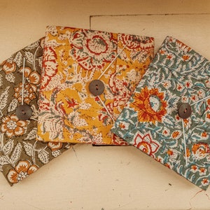 Handgefertigtes Skizzenbuch Journal Handgefertigtes Blank Papier und Handblock Gedruckter Außenumschlag, Floral Inspiriertes Naturpapier Notizbuch mit Verschluss