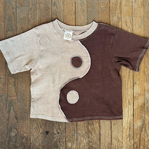 Boho Cropped Yin Yang Patchwork Tshirt, Cropped Bohemian Style Tee 100% Cotton