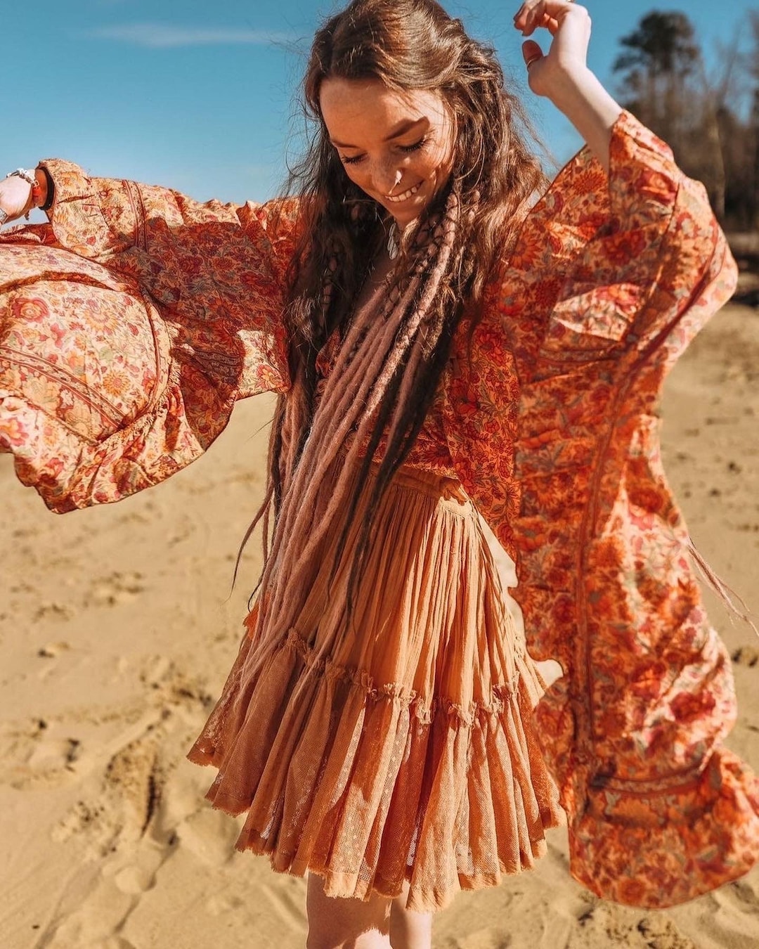 Haut hippie bohème évasé à manches cloche, haut fluide à manches