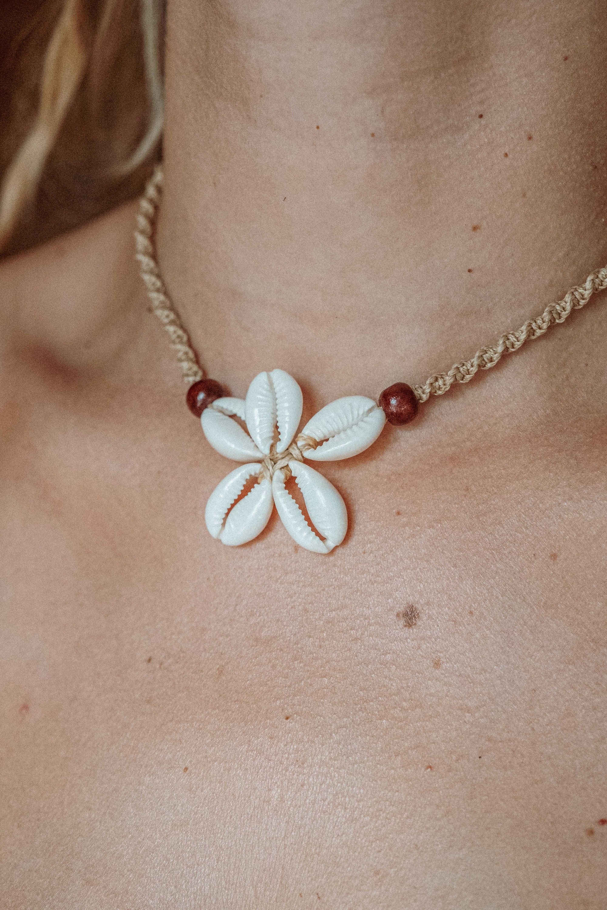 shell necklace マクラメネックレス Surf Flower Macrame Shell Necklace, Shell Macrame Necklace