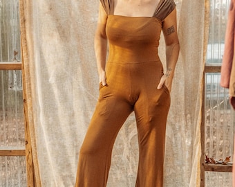 Bio-zertifizierte EcoVero Yogahose, trägerloser Yoga-Jumpsuit, hohe Taille, faltbarer Bund Gesäßtasche Booty Yogahose, Flare Leggings