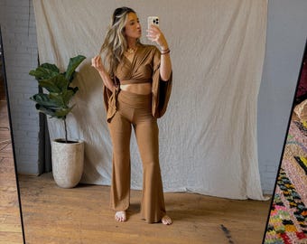 Bio-zertifizierte EcoVero Yogahose, trägerloser Yoga-Jumpsuit, hohe Taille, faltbarer Bund Gesäßtasche Booty Yogahose, Flare Leggings