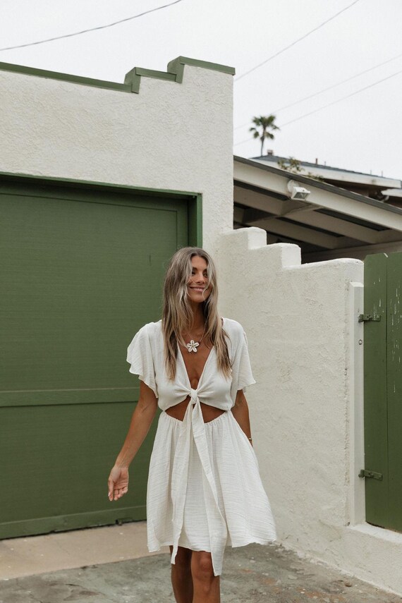 flowy spring dress Maxi ditsy floral print Soft, feminine, and effortless for