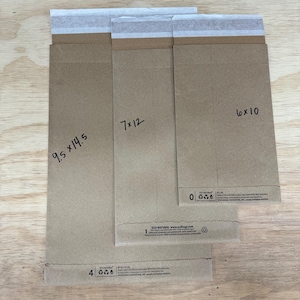 Sobres de envío ecológicos de fibra de pulpa de madera sostenible, 100 % reciclados y reciclables, adhesivos para sobres de papel Kraft