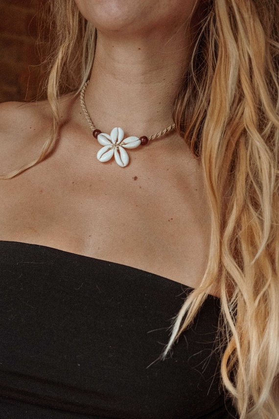Surf Flower Macrame Shell Necklace, Shell Macrame Necklace