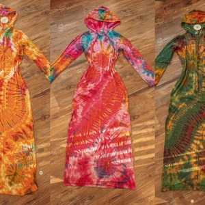 Hippie Boho Tie Dye Langes Hoodie Kleid, Bequemes Umstandskleid, Tie Dye Festival Kleid, Warmes Hoodie Bodycon Kleid PLUS Größe Hippie