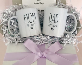 New Parent Gift Box, Mom and Dad Mugs, Expecting Parents Gift, Parents to Be Gift Box, New Parent Gift, Baby Shower Gift