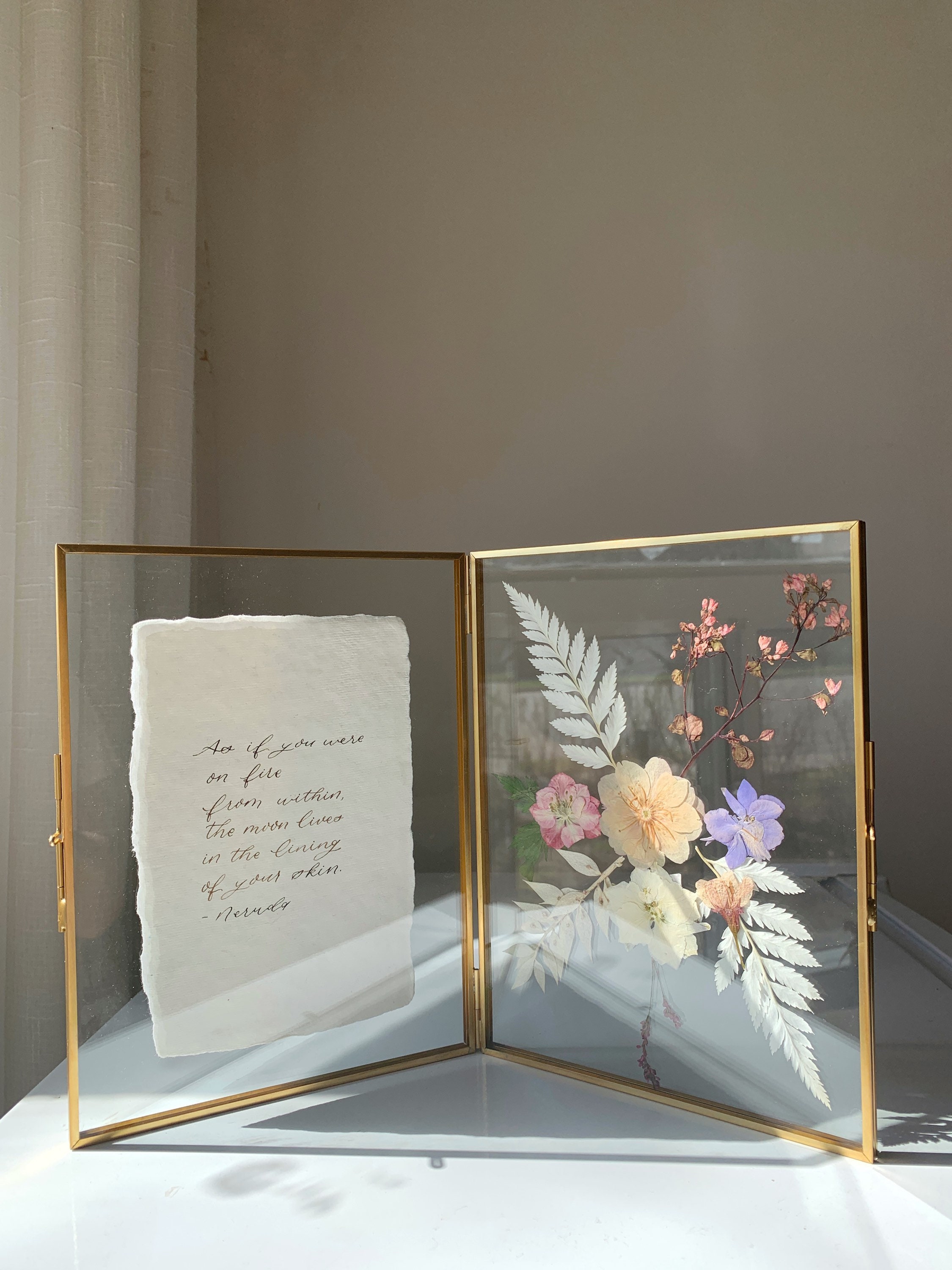Acrylic Picture Frame 4x6 with Rose Gold Edges - Double Sided Magnetic