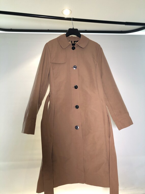 Stunningly flattering HOBBS trench coat with waist