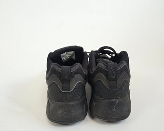 Vintage 90s Black Nike Sneaker Size US10.5 UK8 90s Old School