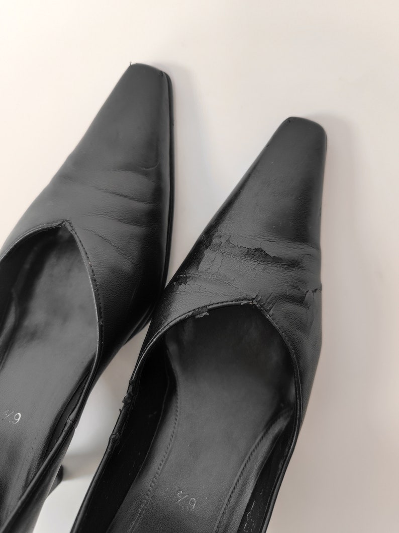 vintage 90s black pointed leather pumps size 6,5 90er Jahre Retro Oldschool Absatzschuhe schwarz spitz Leder Größe 39-40 Bild 4