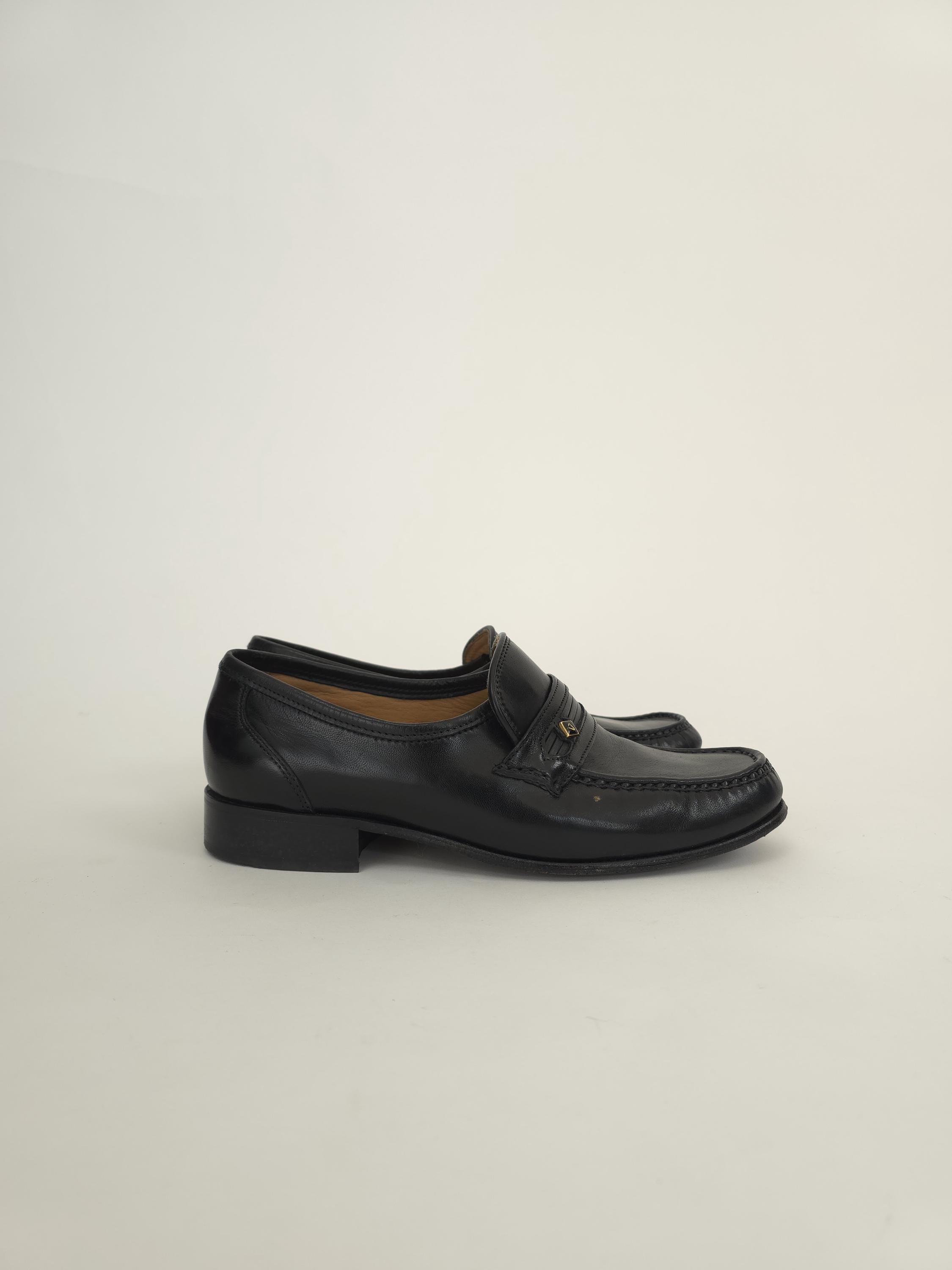 Vintage 80s 90s Black Leather Loafers Size 40 80s 90s Slipper Low
