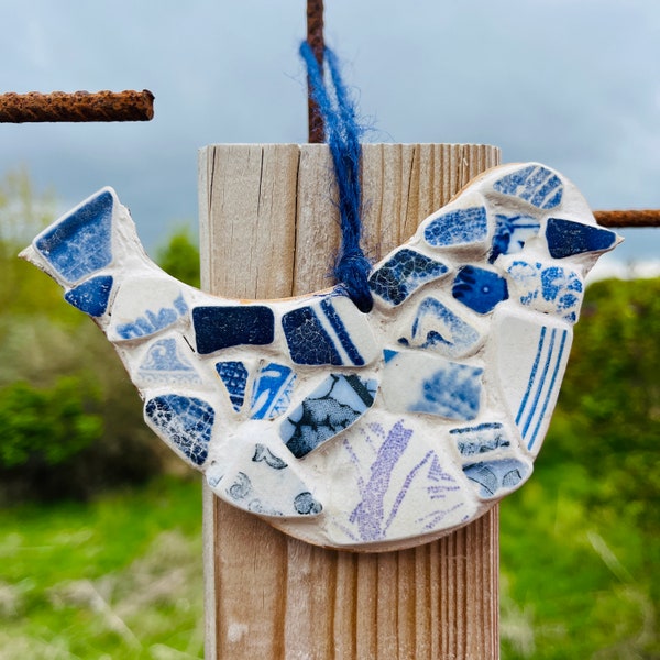 Sea pottery mosaic bird handmade in Fife, Scotland #b02