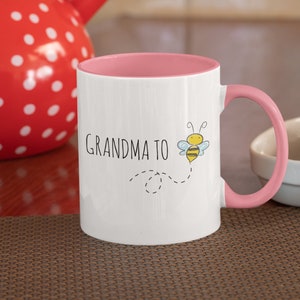 Taza de abuela a abeja: adorable taza de café para anunciar el nacimiento de la abuela