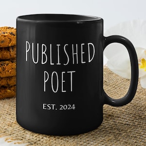 Tasse de café publiée par l'année du poète | Cadeaux écrivain | Année de publication personnalisée pour écrivain, auteur, poète, journaliste, enseignant