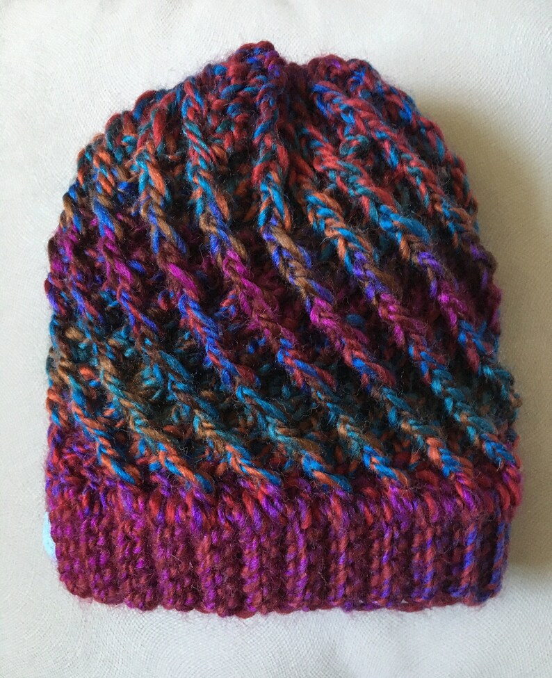 Bonnet Fait Main en Laine au Crochet avec Pompon Multicolore Violet Bleu Orange Tricot pour Enfant Homme Femme Unisex Follement Original image 5