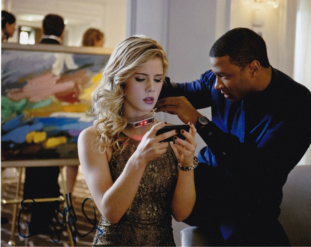 Emily Bett Rickards Vie Privée Emily Bett Rickards Arrow Autographed 8x10 photo with a - Etsy France
