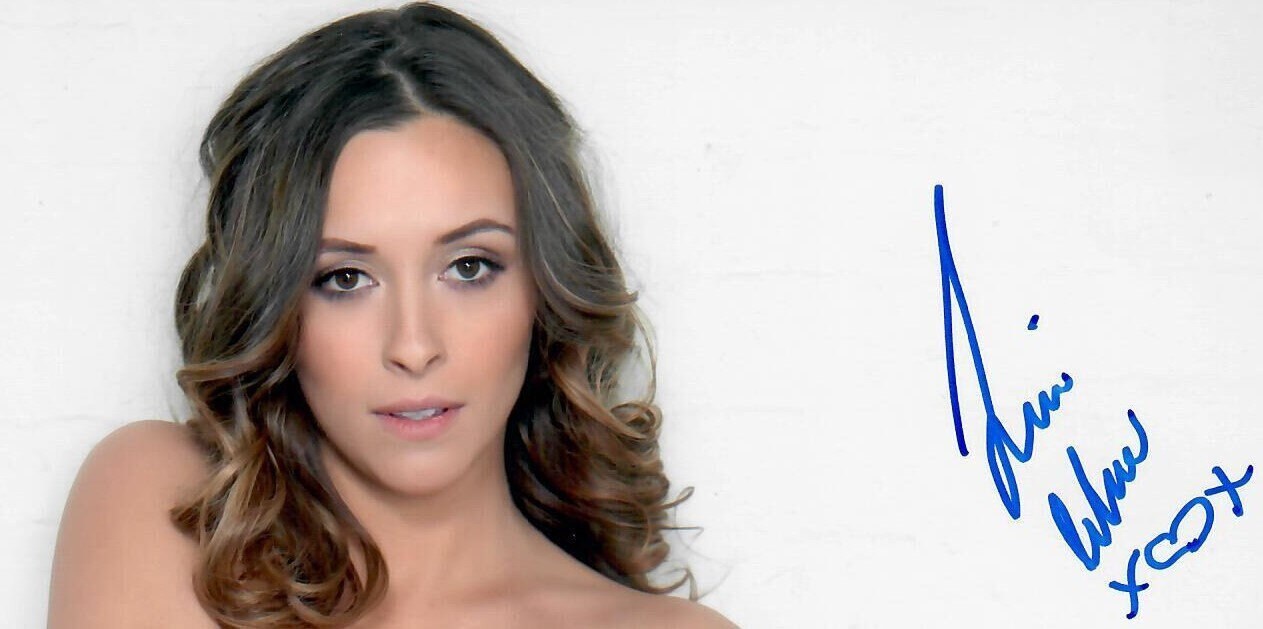 Jessika Alaura Autographed 8x10 Photo With a Certificate of Authenticity  Coa - Etsy