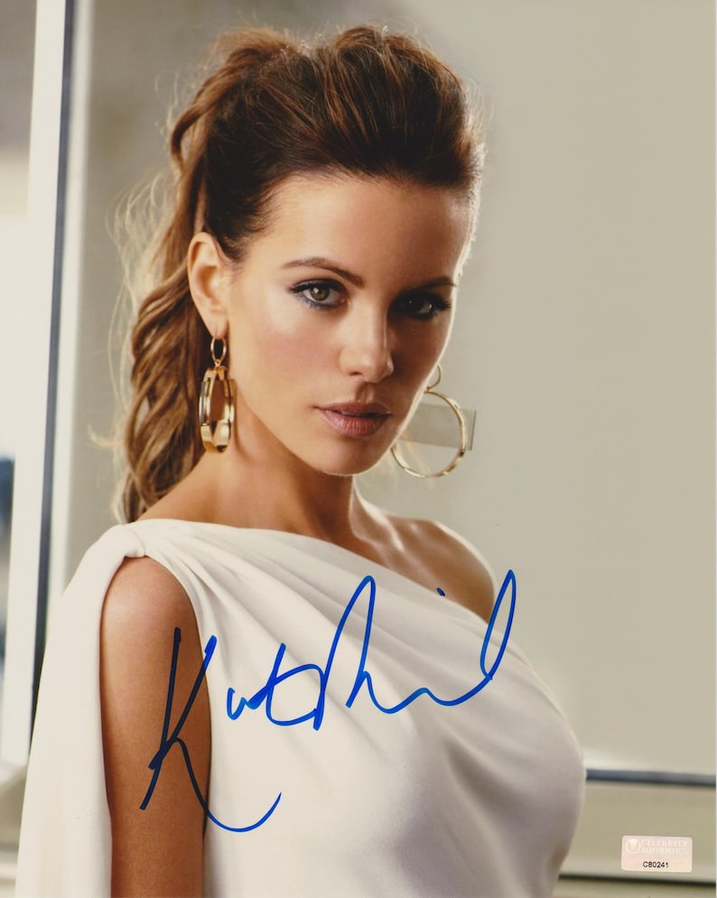Kate Beckinsale Autographed 8x10 Signed Photo With a Celebrity