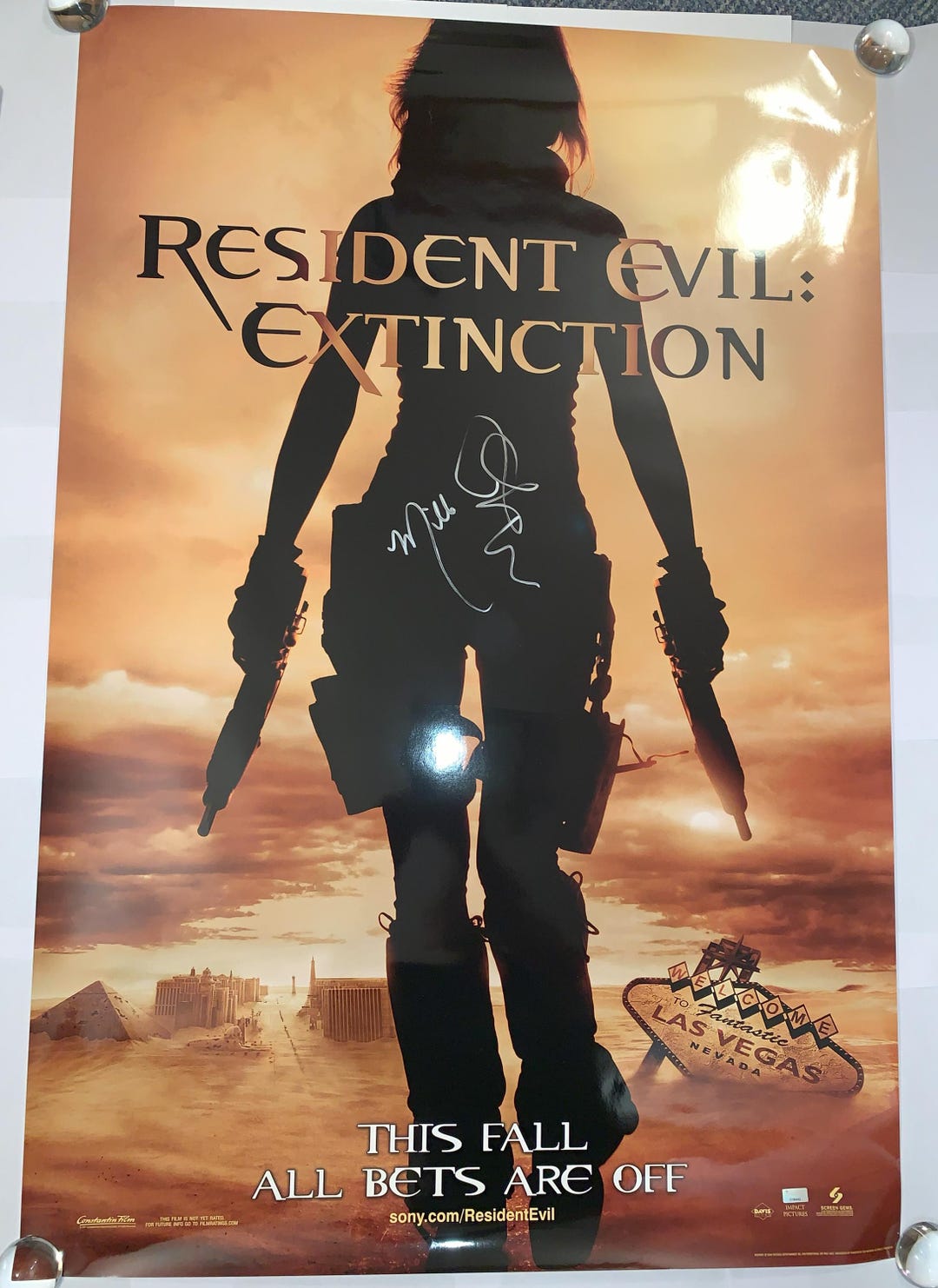 Milla Jovovich resident Evil Original Autographed 27x40 Signed Double milla-jovovich-resident-evil-original-autographed-27x40-signed-double