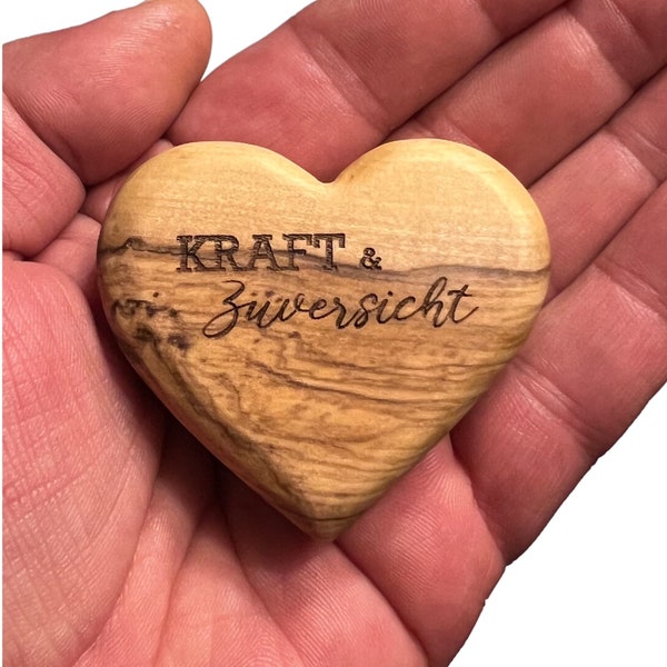 Handschmeichler KRAFT & Zuversicht aus Olivenholz personalisiert