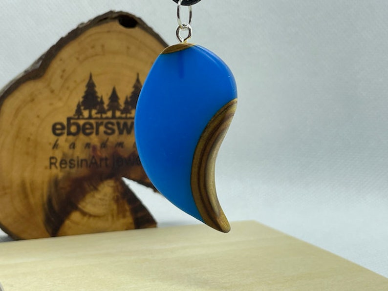 pendant wood and epoxy resin Chain