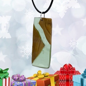 Chain, pendant wood walnut and epoxy resin