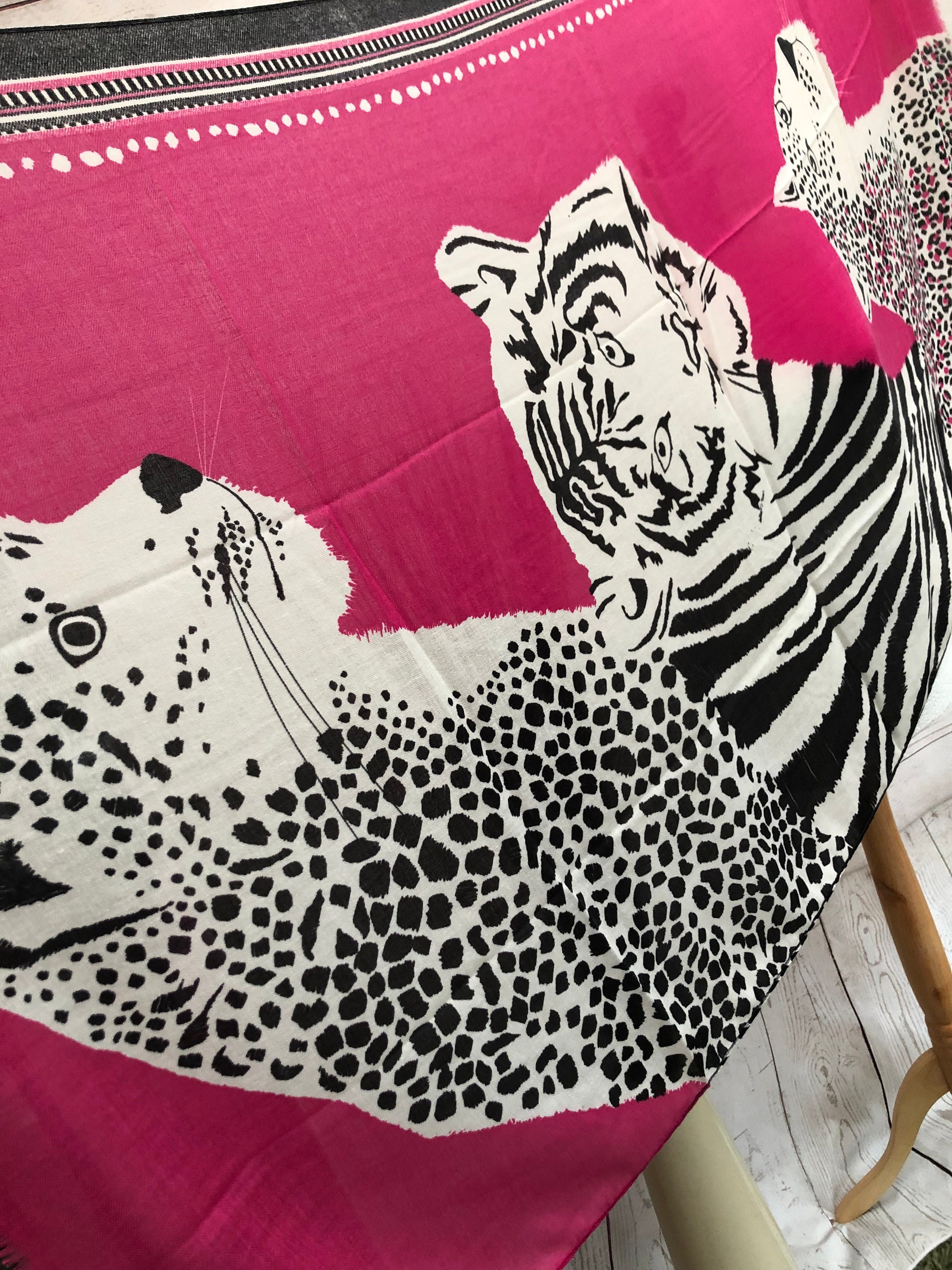 本当に信頼出来る商品 Animal Leopard & Tiger Bold Ladies Print BLACK PINK HOT Clothing
