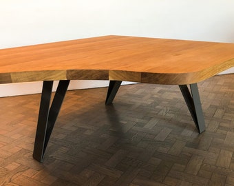 Table basse design en chêne massif