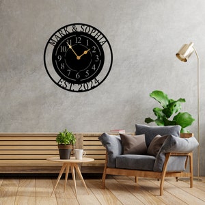 Personalized Family Name Silent Metal Large Wall Clock, Custom Anniversary Metal Sign, for Living Room Wall Hanging Decor, Housewarming Gift