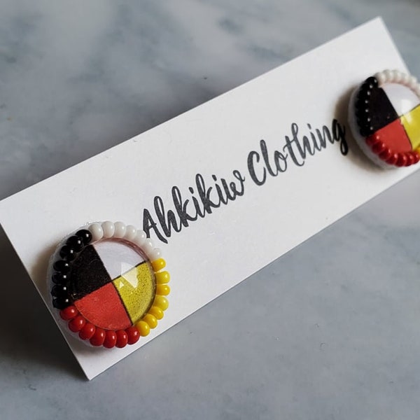 Beaded Medicine Wheel Stud Earrings, Indigenous First Nations Native American Unisex Gift Beadwork Beading Minimalistic Small All Ages