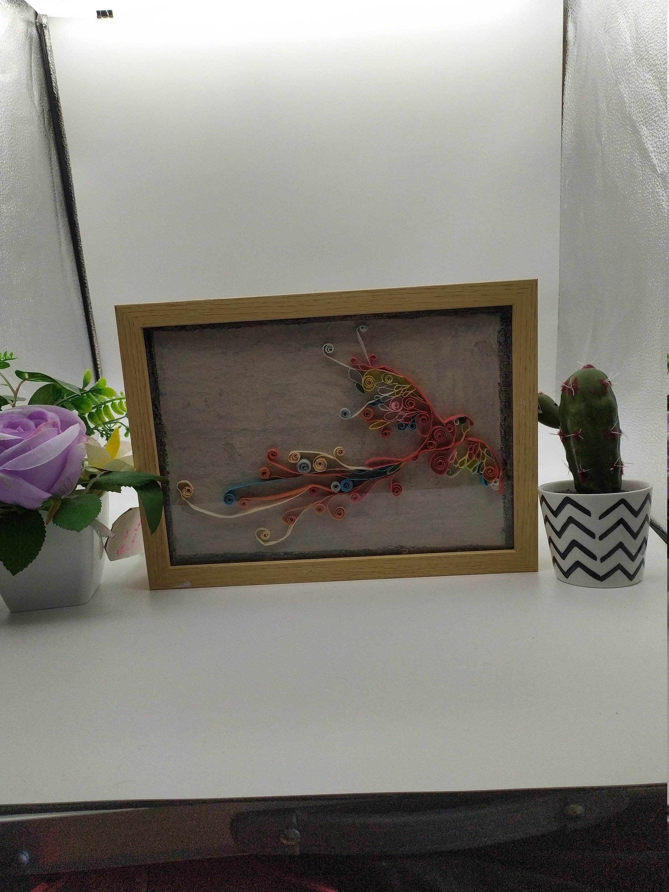 Perroquet en Quilling de Taille 21x29 cm, Cadre Inclus