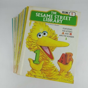 15 Book Vintage Set - SESAME STREET LIBRARY - Complete 15 Book Set 1978 - 1979. Near Perfect Clean Condition.Perfect Gift for Children..