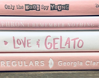 Libros decorativos rosa claro. 4 delicados y dulces libros rosas para decorar tu hogar y estanterías. ¡Pura diversión! Un regalo ideal para San Valentín.