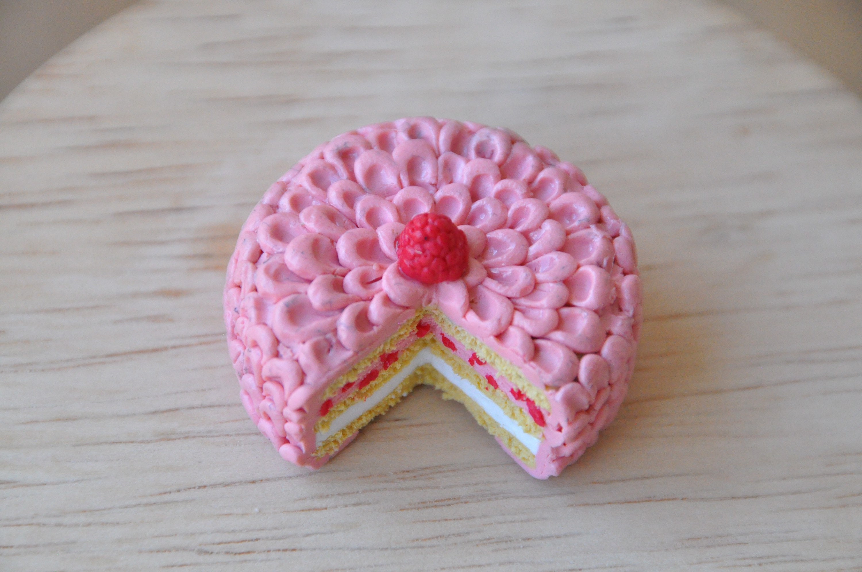 Figurine Layer Cake Framboise