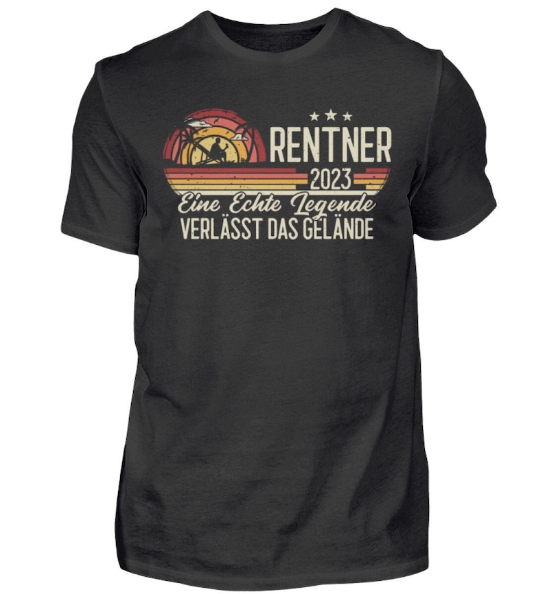 Rentner 2023 Shirt / Ruhestand Shirt / Eine echte Legende verlässt das Gelände / Lustiger Ruhestand Spruch Herren Shirt Schwarz