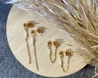 Earrings with freshwater pearls