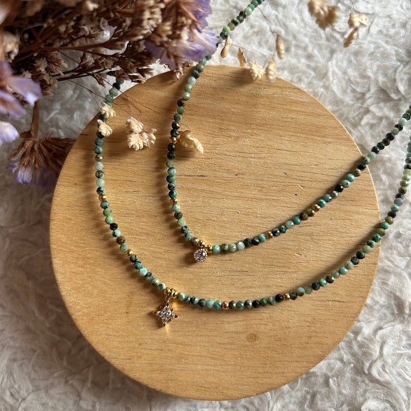 Collier turquoise africaine avec breloque strass