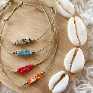 Adjustable bracelet with semi-precious stone