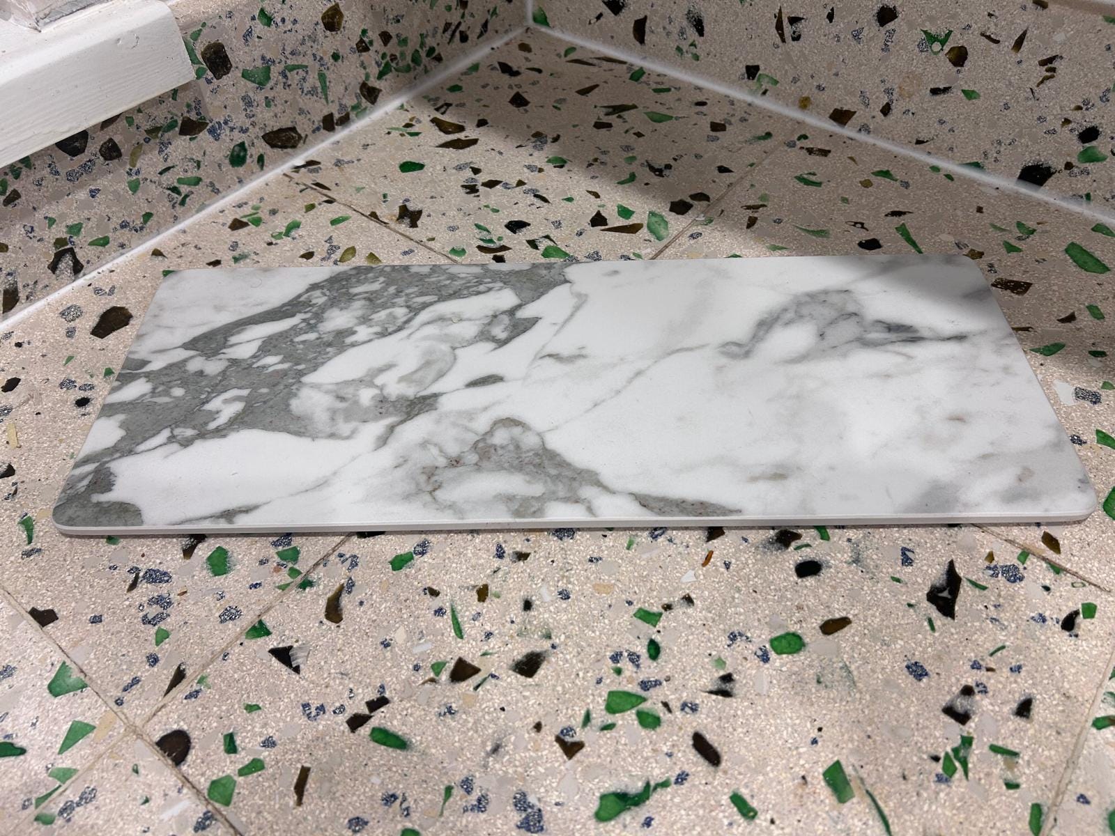 Planche à découper/ Dessous de plat/ Planche à charcuterie en porcelaine blanche, grande taille.