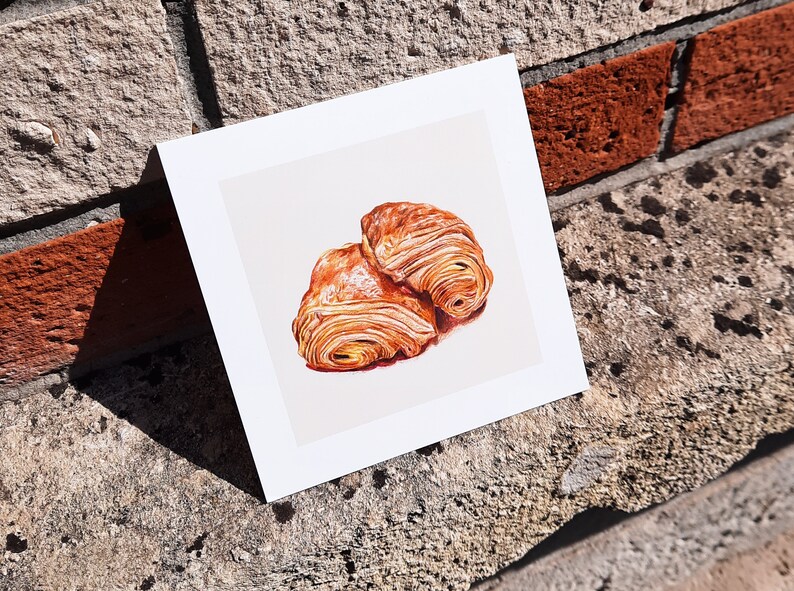 Carte pain au chocolat chocolatine illustration viennoiserie française crayons de couleur carte postale carrée petit pain boulangerie 画像 5