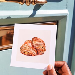 Tarjeta de pan de chocolate, ilustración de chocolatina, pasteles franceses, lápices de colores, postal cuadrada, pan pequeño, panadería